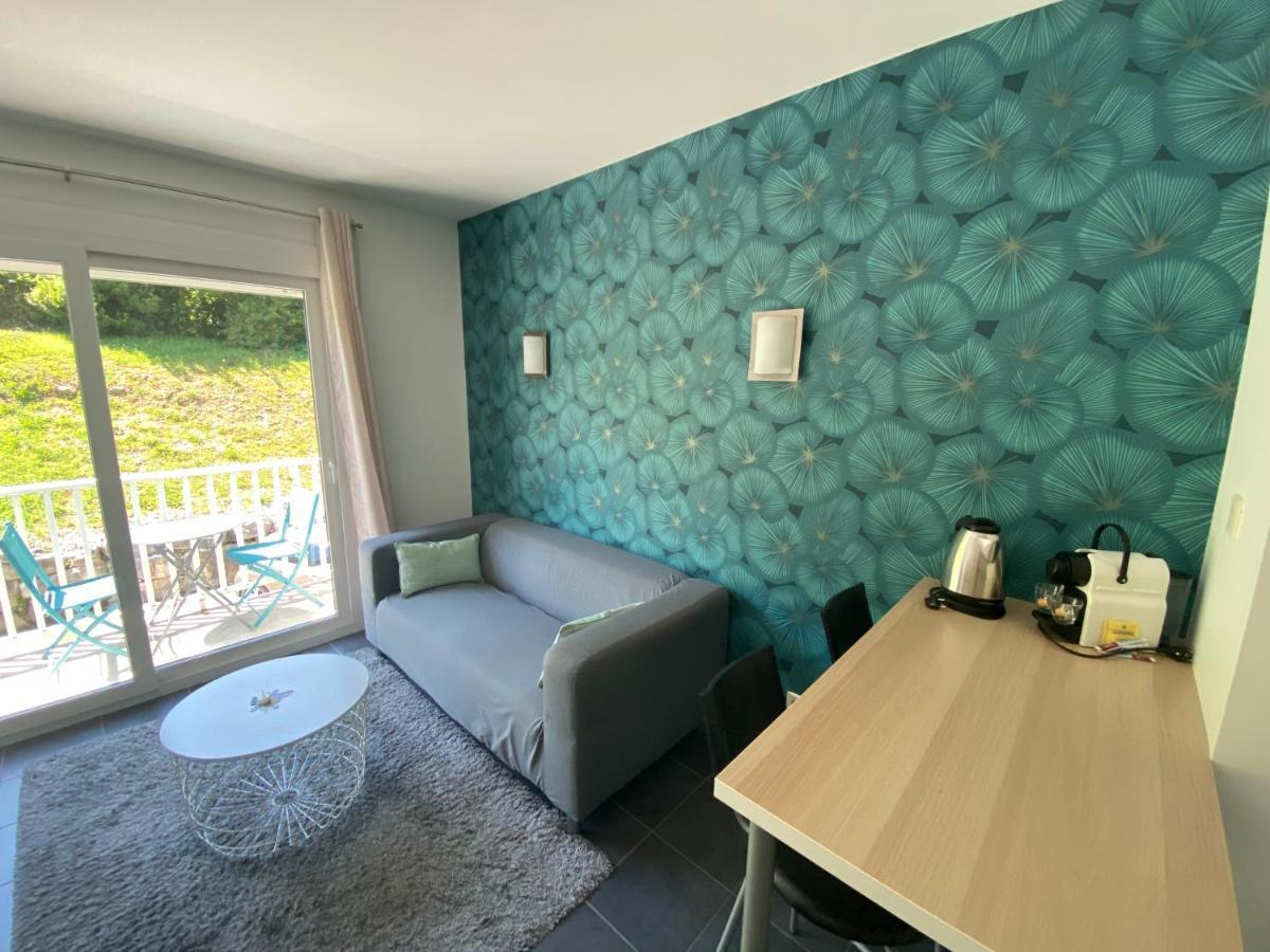 Les Suites Du Port เลอบูร์เฌ-ดู-ลัค ภายนอก รูปภาพ