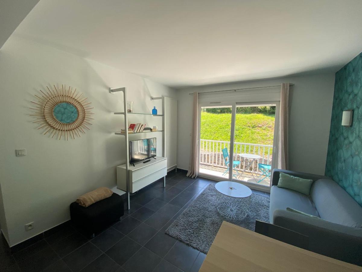 Les Suites Du Port เลอบูร์เฌ-ดู-ลัค ภายนอก รูปภาพ