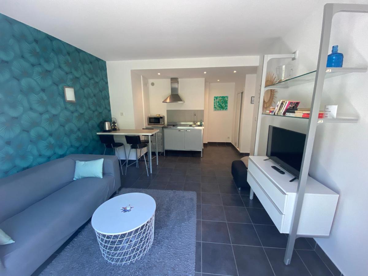 Les Suites Du Port เลอบูร์เฌ-ดู-ลัค ภายนอก รูปภาพ