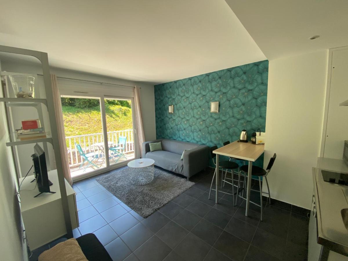 Les Suites Du Port เลอบูร์เฌ-ดู-ลัค ภายนอก รูปภาพ
